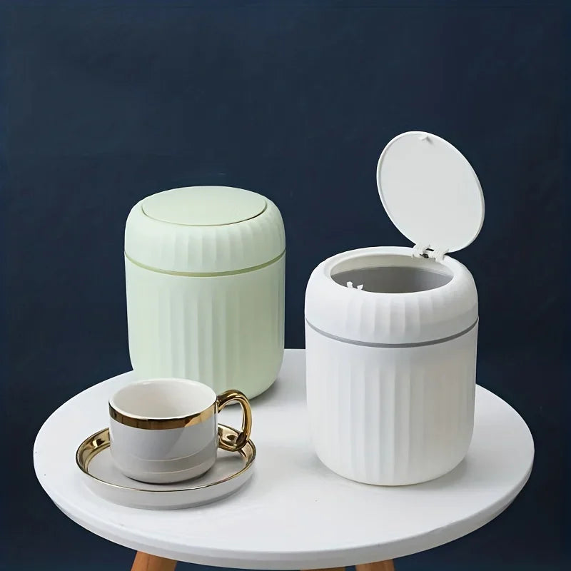 Mini poubelle de bureau avec couvercle — Rangement bureau et chambre