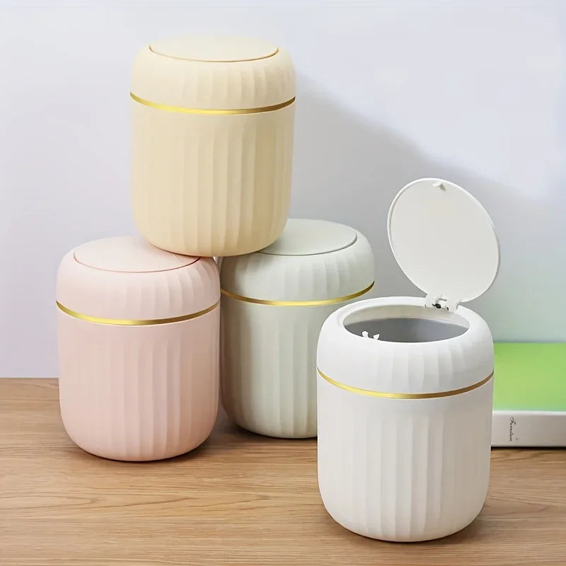 Mini poubelle de bureau avec couvercle — Rangement bureau et chambre